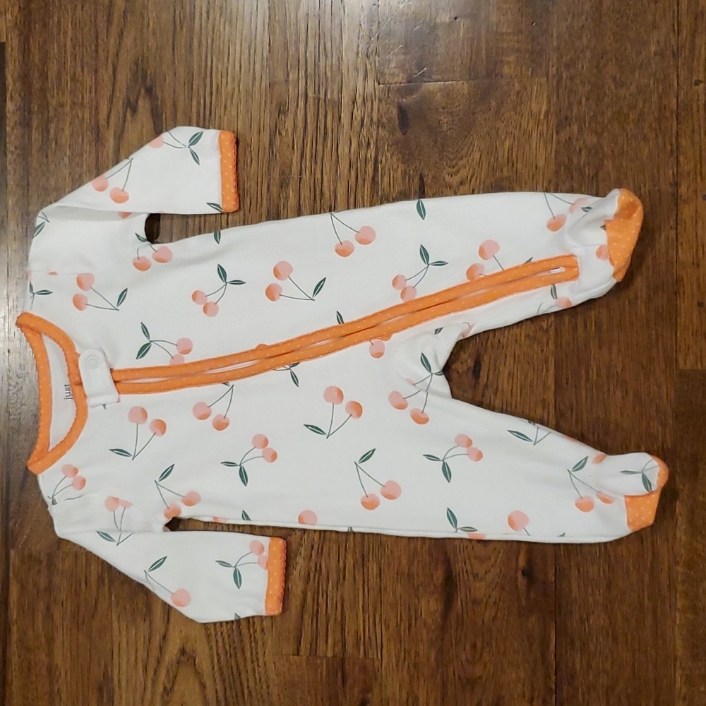 Baby girls Carter's cherry print footie sleeper size 3M